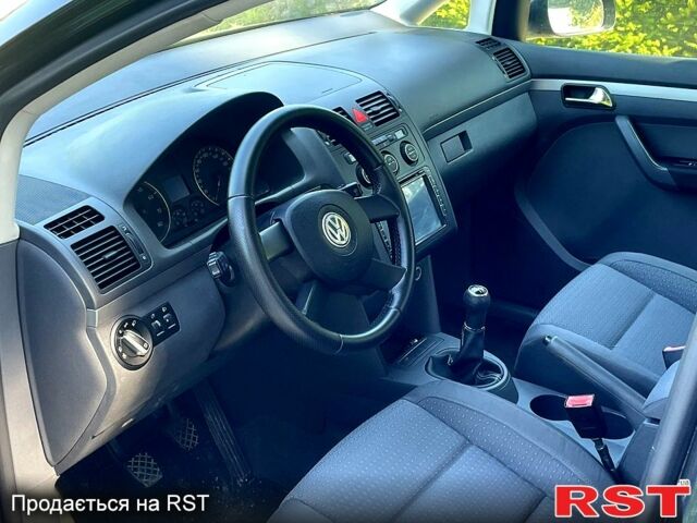 Фольксваген Туран, об'ємом двигуна 1.6 л та пробігом 210 тис. км за 6050 $, фото 4 на Automoto.ua