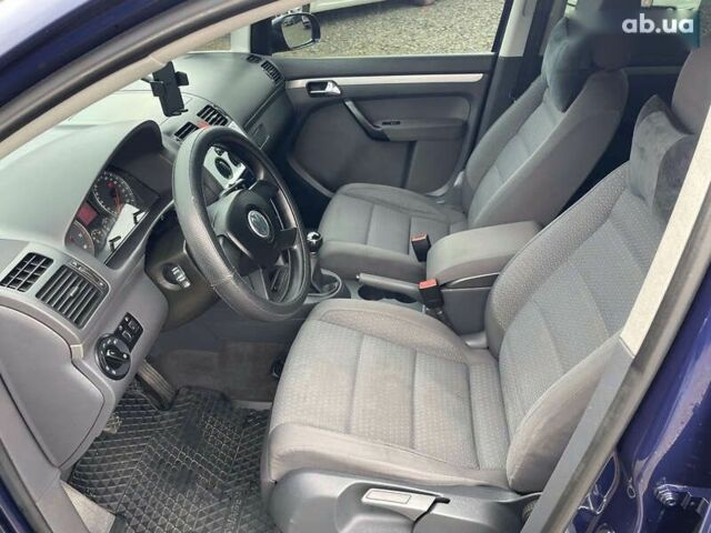 Фольксваген Туран, объемом двигателя 1.6 л и пробегом 233 тыс. км за 6500 $, фото 21 на Automoto.ua