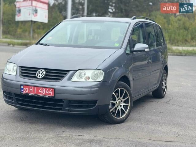 Фольксваген Туран, объемом двигателя 1.6 л и пробегом 208 тыс. км за 6300 $, фото 1 на Automoto.ua