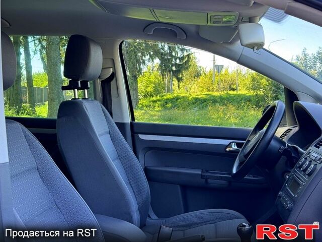 Фольксваген Туран, об'ємом двигуна 1.6 л та пробігом 174 тис. км за 6100 $, фото 6 на Automoto.ua