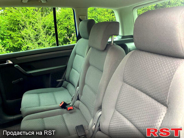 Фольксваген Туран, объемом двигателя 1.6 л и пробегом 204 тыс. км за 5800 $, фото 10 на Automoto.ua