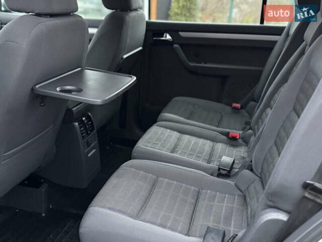 Фольксваген Туран, объемом двигателя 2 л и пробегом 217 тыс. км за 5450 $, фото 27 на Automoto.ua