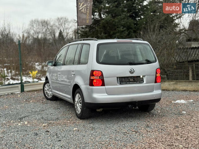 Фольксваген Туран, объемом двигателя 2 л и пробегом 217 тыс. км за 5450 $, фото 17 на Automoto.ua