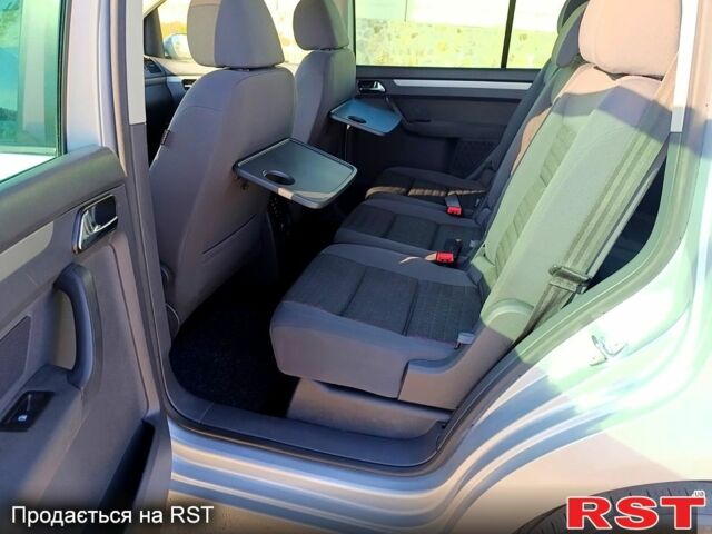 Фольксваген Туран, объемом двигателя 1.6 л и пробегом 243 тыс. км за 5999 $, фото 11 на Automoto.ua