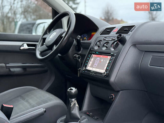 Фольксваген Туран, объемом двигателя 2 л и пробегом 217 тыс. км за 5450 $, фото 28 на Automoto.ua