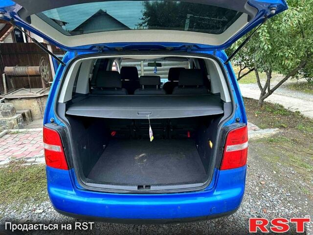 Фольксваген Туран, об'ємом двигуна 2 л та пробігом 215 тис. км за 6200 $, фото 7 на Automoto.ua