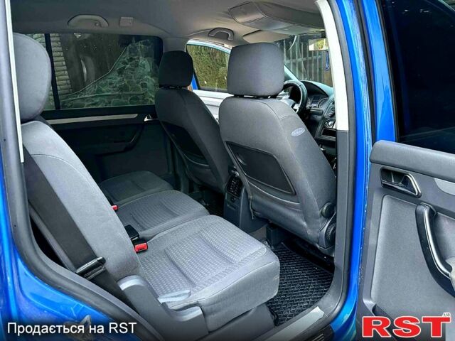 Фольксваген Туран, об'ємом двигуна 2 л та пробігом 215 тис. км за 6200 $, фото 5 на Automoto.ua