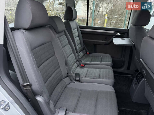 Фольксваген Туран, объемом двигателя 2 л и пробегом 217 тыс. км за 5450 $, фото 32 на Automoto.ua