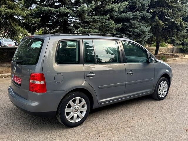 Фольксваген Туран, об'ємом двигуна 1.6 л та пробігом 192 тис. км за 6400 $, фото 3 на Automoto.ua