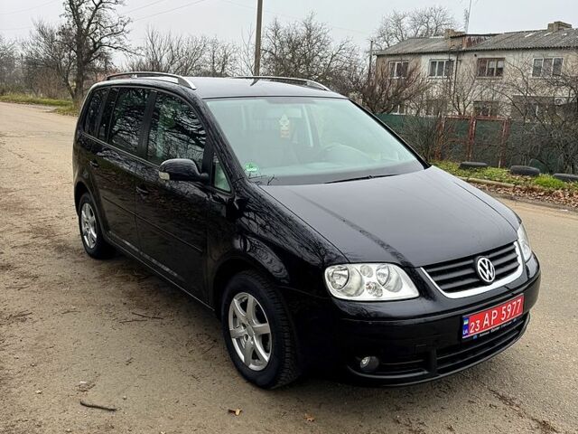 Фольксваген Туран, объемом двигателя 1.6 л и пробегом 216 тыс. км за 6000 $, фото 1 на Automoto.ua