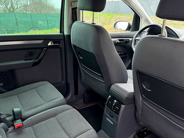 Фольксваген Туран, объемом двигателя 1.6 л и пробегом 216 тыс. км за 6000 $, фото 8 на Automoto.ua