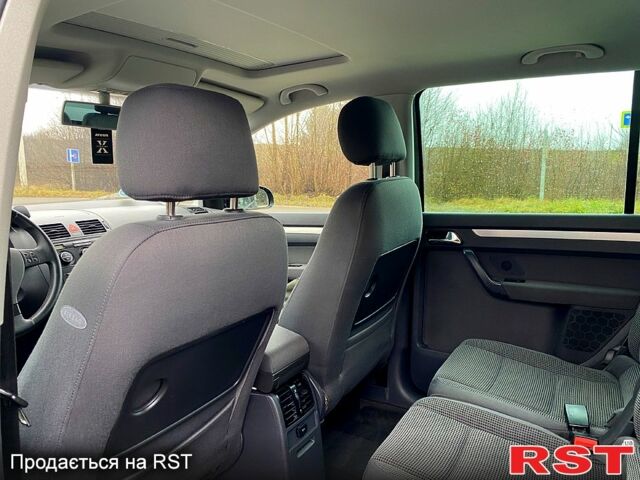 Фольксваген Туран, объемом двигателя 1.6 л и пробегом 220 тыс. км за 6100 $, фото 12 на Automoto.ua