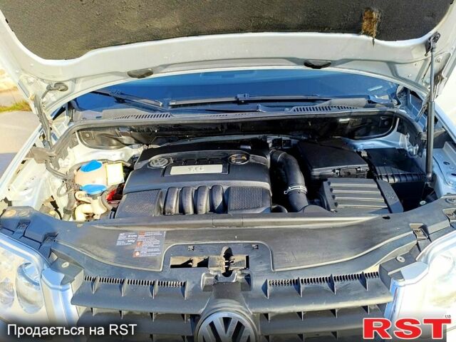 Фольксваген Туран, объемом двигателя 1.6 л и пробегом 243 тыс. км за 5999 $, фото 7 на Automoto.ua