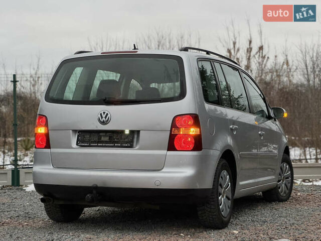 Фольксваген Туран, объемом двигателя 2 л и пробегом 217 тыс. км за 5450 $, фото 18 на Automoto.ua