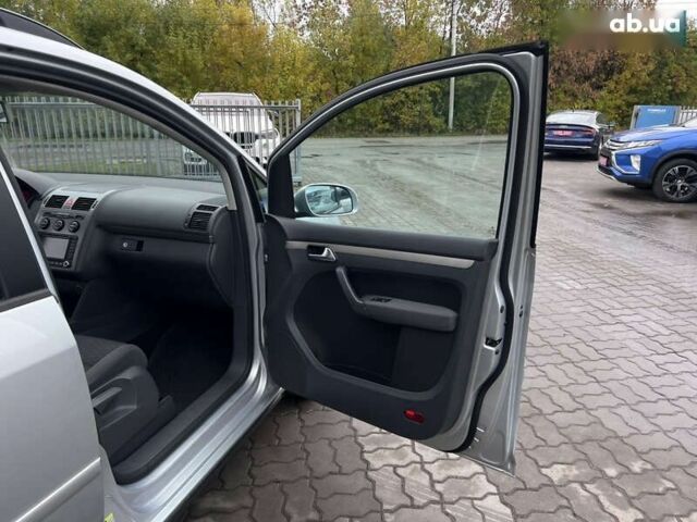 Фольксваген Туран, объемом двигателя 1.6 л и пробегом 271 тыс. км за 7490 $, фото 24 на Automoto.ua