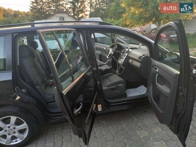 Фольксваген Туран, об'ємом двигуна 1.9 л та пробігом 202 тис. км за 7800 $, фото 5 на Automoto.ua