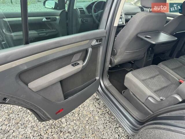 Фольксваген Туран, объемом двигателя 1.6 л и пробегом 211 тыс. км за 8200 $, фото 24 на Automoto.ua