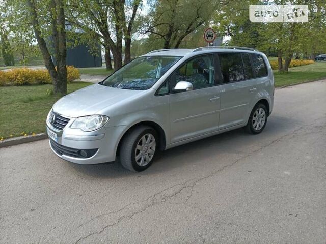 Фольксваген Туран, объемом двигателя 2 л и пробегом 267 тыс. км за 7450 $, фото 13 на Automoto.ua