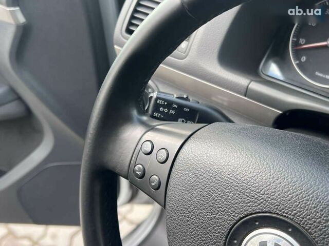 Фольксваген Туран, объемом двигателя 1.6 л и пробегом 271 тыс. км за 7490 $, фото 15 на Automoto.ua