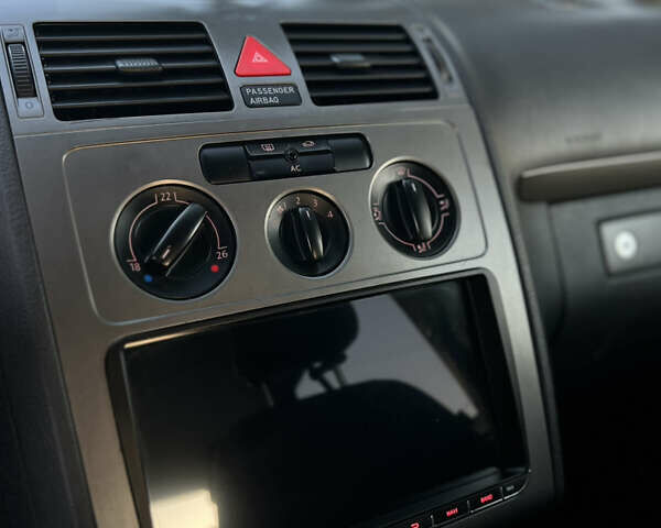 Фольксваген Туран, объемом двигателя 1.4 л и пробегом 140 тыс. км за 7600 $, фото 19 на Automoto.ua