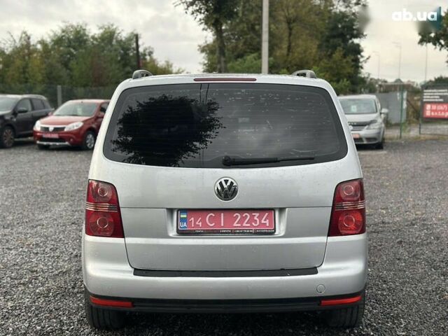 Фольксваген Туран, об'ємом двигуна 1.6 л та пробігом 228 тис. км за 8000 $, фото 16 на Automoto.ua