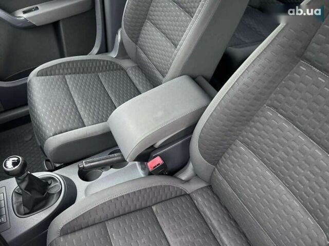 Фольксваген Туран, объемом двигателя 1.6 л и пробегом 271 тыс. км за 7490 $, фото 21 на Automoto.ua