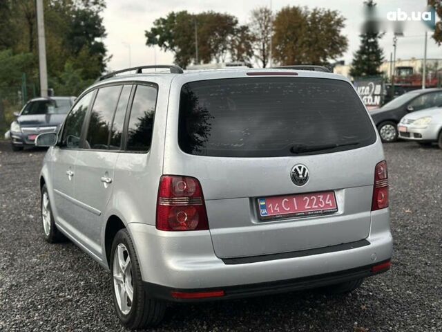 Фольксваген Туран, об'ємом двигуна 1.6 л та пробігом 228 тис. км за 8000 $, фото 17 на Automoto.ua