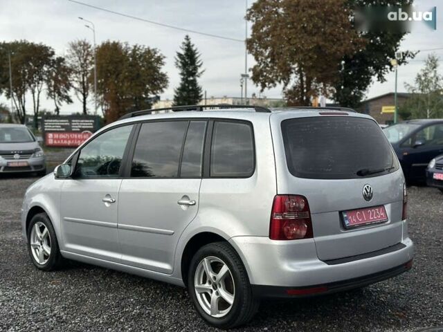 Фольксваген Туран, об'ємом двигуна 1.6 л та пробігом 228 тис. км за 8000 $, фото 20 на Automoto.ua