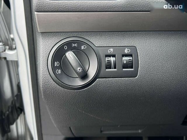 Фольксваген Туран, объемом двигателя 1.6 л и пробегом 271 тыс. км за 7490 $, фото 13 на Automoto.ua