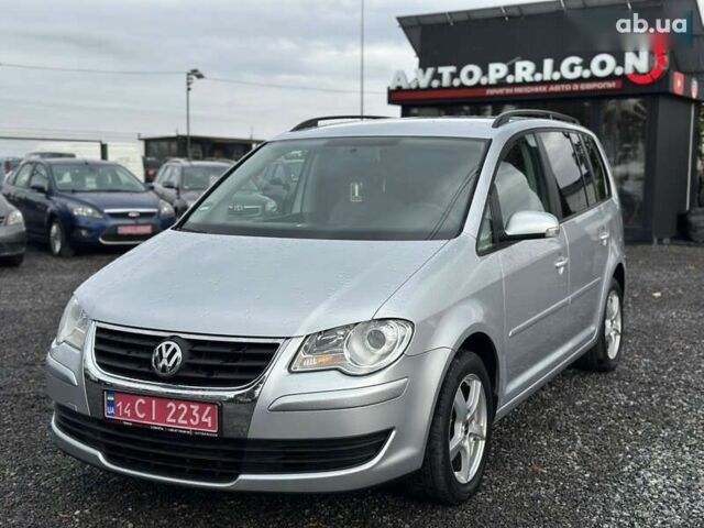 Фольксваген Туран, об'ємом двигуна 1.6 л та пробігом 228 тис. км за 8000 $, фото 1 на Automoto.ua