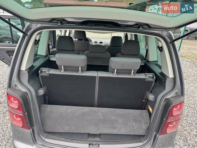 Фольксваген Туран, объемом двигателя 1.6 л и пробегом 211 тыс. км за 8200 $, фото 26 на Automoto.ua