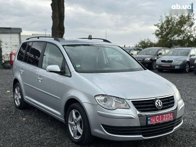 Фольксваген Туран, об'ємом двигуна 1.6 л та пробігом 228 тис. км за 8000 $, фото 8 на Automoto.ua