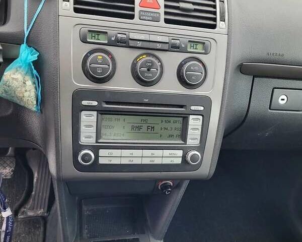 Фольксваген Туран, объемом двигателя 1.98 л и пробегом 300 тыс. км за 5500 $, фото 11 на Automoto.ua
