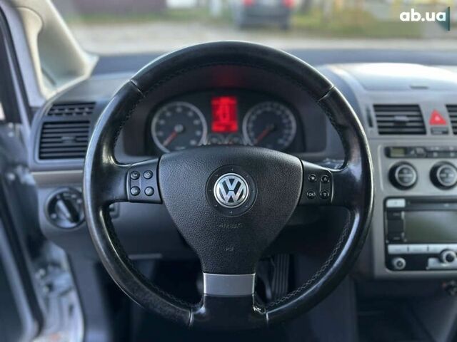 Фольксваген Туран, объемом двигателя 1.6 л и пробегом 236 тыс. км за 8200 $, фото 29 на Automoto.ua