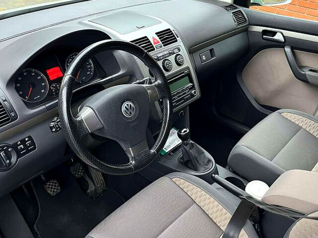 Фольксваген Туран, объемом двигателя 1.4 л и пробегом 197 тыс. км за 7799 $, фото 12 на Automoto.ua