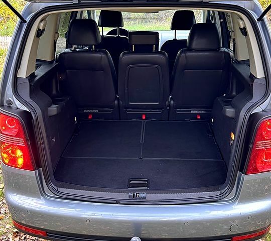 Фольксваген Туран, объемом двигателя 1.4 л и пробегом 187 тыс. км за 8250 $, фото 11 на Automoto.ua