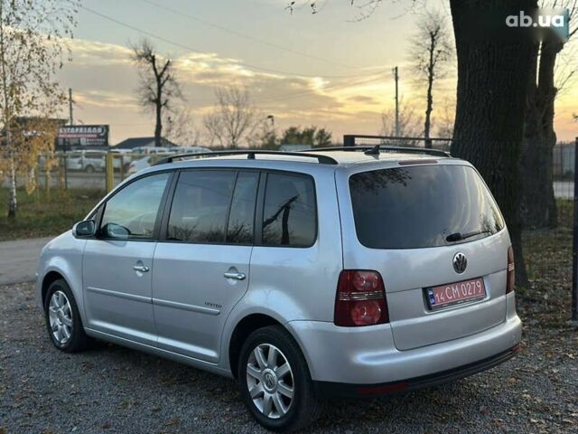 Фольксваген Туран, объемом двигателя 1.6 л и пробегом 236 тыс. км за 8200 $, фото 16 на Automoto.ua