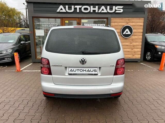 Фольксваген Туран, объемом двигателя 1.9 л и пробегом 235 тыс. км за 7999 $, фото 6 на Automoto.ua