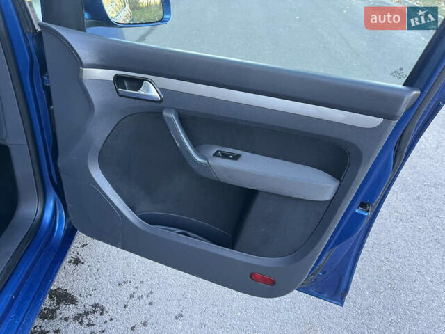 Фольксваген Туран, объемом двигателя 1.6 л и пробегом 236 тыс. км за 6900 $, фото 44 на Automoto.ua