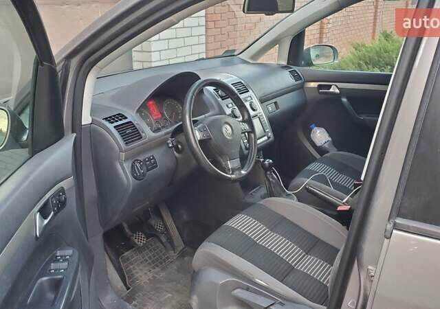 Фольксваген Туран, объемом двигателя 1.9 л и пробегом 300 тыс. км за 7800 $, фото 3 на Automoto.ua