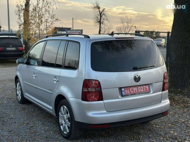 Фольксваген Туран, объемом двигателя 1.6 л и пробегом 236 тыс. км за 8200 $, фото 14 на Automoto.ua