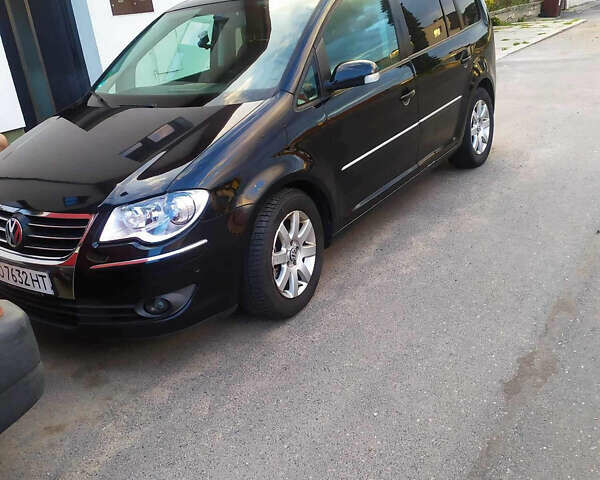 Фольксваген Туран, об'ємом двигуна 2 л та пробігом 270 тис. км за 7500 $, фото 1 на Automoto.ua