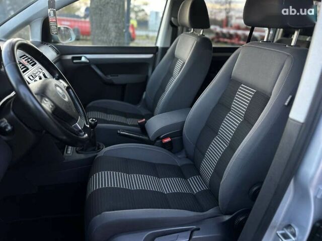 Фольксваген Туран, объемом двигателя 1.6 л и пробегом 236 тыс. км за 8200 $, фото 25 на Automoto.ua