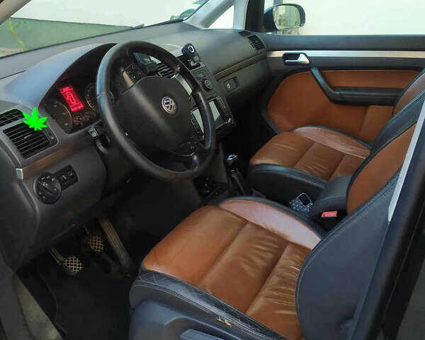 Фольксваген Туран, об'ємом двигуна 2 л та пробігом 270 тис. км за 7500 $, фото 9 на Automoto.ua