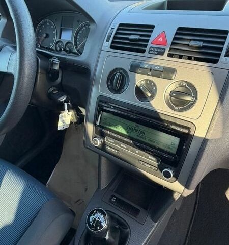 Фольксваген Туран, объемом двигателя 1.6 л и пробегом 220 тыс. км за 6800 $, фото 11 на Automoto.ua