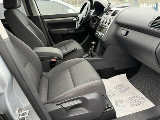 Фольксваген Туран, объемом двигателя 1.9 л и пробегом 235 тыс. км за 7999 $, фото 9 на Automoto.ua