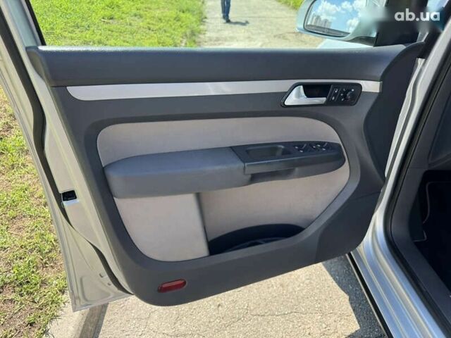 Фольксваген Туран, об'ємом двигуна 1.4 л та пробігом 209 тис. км за 8450 $, фото 17 на Automoto.ua