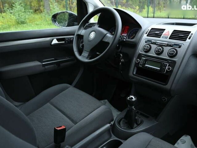 Фольксваген Туран, объемом двигателя 1.6 л и пробегом 152 тыс. км за 7600 $, фото 24 на Automoto.ua