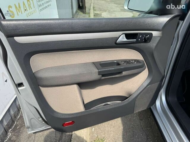 Фольксваген Туран, об'ємом двигуна 1.4 л та пробігом 209 тис. км за 8450 $, фото 18 на Automoto.ua