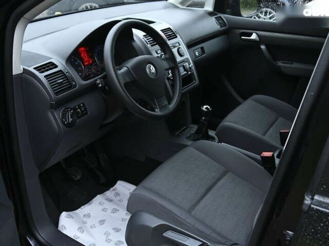 Фольксваген Туран, объемом двигателя 1.6 л и пробегом 152 тыс. км за 7600 $, фото 14 на Automoto.ua